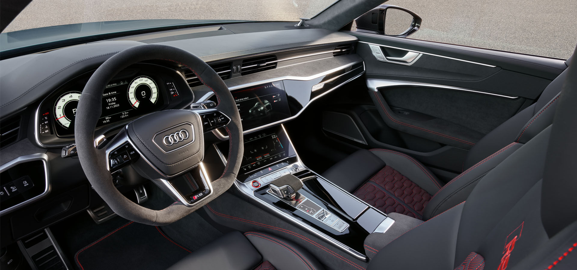 Audi RS 6 Avant performance virtual cockpit view